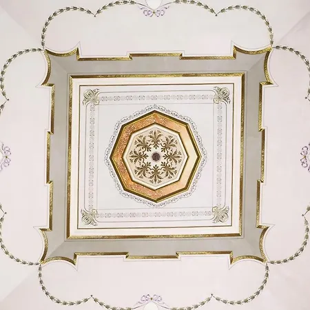 Masseria D'erchia אתר נופש 3*