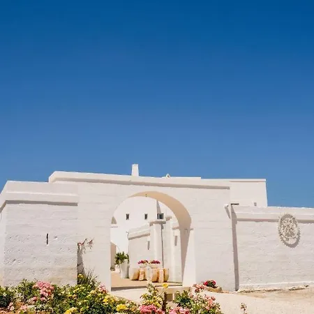 Masseria D'erchia אתר נופש 3*